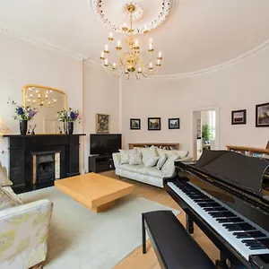 Apartment Luxurious Centre Self Catering, Edinburgh